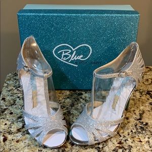 Blue by Betsey Johnson Women's SB-Tee Dress Pump